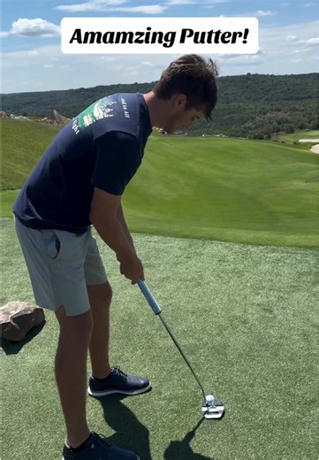 Amazing Putter Golfer Shows Skills
