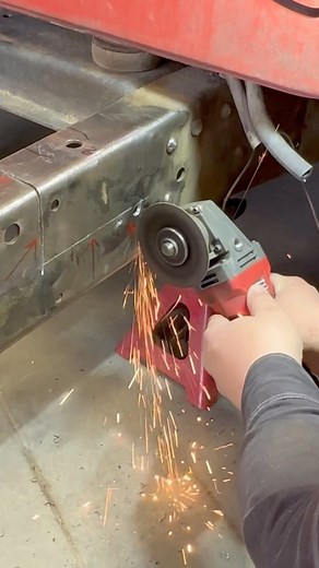 DW Dick on Instagram: "Crusty chopped in half, no turning back 🙌👊 #chevy #c10 #c10vatos #c10mafia #squarebody #longbox #lowrider #lowered #westernchassis #praisethelowered #staticdrop #gm #rust #tmrtools #banditosinc #michaelpro #milwaukeetool #lisletool #bluepoont #snapon #esab"