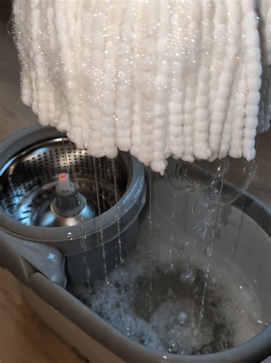 New MOP Unlocked ✨😍 This MopHead is HUGE and covers so much ground. Spins for wash and rinse. I'm addicted already. 🔥🔥🔥#cleaning #asmr #asmrcleaning #mopping #satisfying