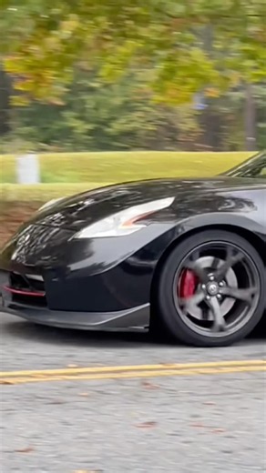 This modified Nissan 370Z NISMO Sounds really good 👍🏼 at a car show #shorts