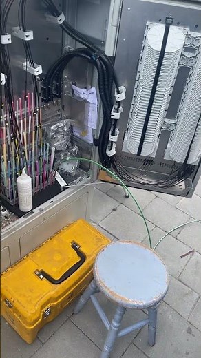 Glasfaserkabel ￼ einblasen #installation #electrician #electrcal #home #internet