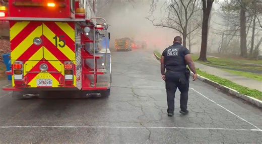Woman, dog escape northwest Atlanta house fire