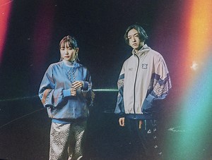 YOASOBI、TBS系"CDTVライブ！ライブ！"での実物大"動くガンダム"との「祝福」コラボ・ステージ映像公開