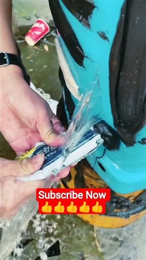 waterproof silicon peeling paint and rust, remove the rust first, then apply the adhesive.#shorts