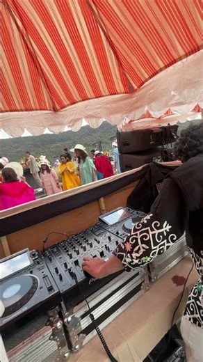 Played at one of the best brunch set