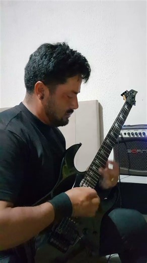 Guitar solo improvisation in E Minor Mixolydian mode. #guitar #shorts #viral #foryou #guitasolo
