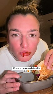 Imagine going on a date and them eating like this 😅😂 #foodie #thaifood #soberdate | Laura Orgill