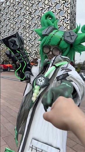 the league cosplay in London is VERY cool 🔥