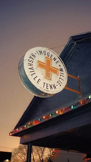 imogene + willie on Instagram: "night moves 🎄⛪️🎄"