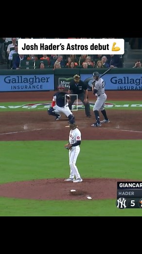 Josh Hader Strikes Out the Side in Astros Debut