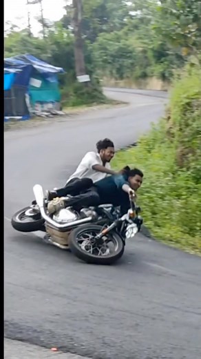 𝗠𝗲𝗰𝗵𝗮𝗻𝗶𝗰𝗮𝗹 𝗮𝘂𝘁𝗼𝗺𝗼𝗯𝗶𝗹𝗲 on Instagram: "❗❗WAIT FOR THE END ❗❗ @_raptor_650__ @ahadx_46 Editor-@anxndhx_ . . . . . . . . . #sct #sreechitrathirunalcollegeofengeneering #colllegelife #collegememories #sctce #coll@ege"