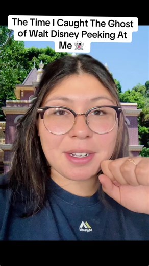 #CapCut #shinebrightwithstar #scarytiktoks #paranormaltok #paranormal #ghostcaughtoncamera #disneyland #creepy #ghoststory