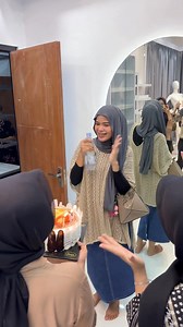 880K views · 41K reactions | Surprise dari teman-teman kerja殺 | Yeni review | Facebook