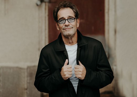 Huey Lewis Leans on Family to Cope with His Hearing Loss