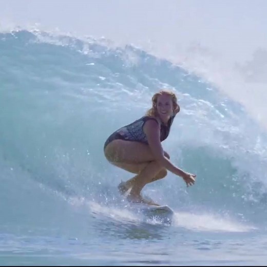 96K views · 931 reactions | Surfer Bethany Hamilton continues to inspire and amaze since losing an arm in a shark attack when she was just 13. | ABC News | Facebook