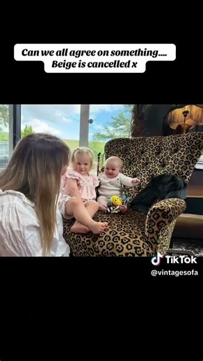 Leopard print in interiors… iconic or unhinged? 🐆