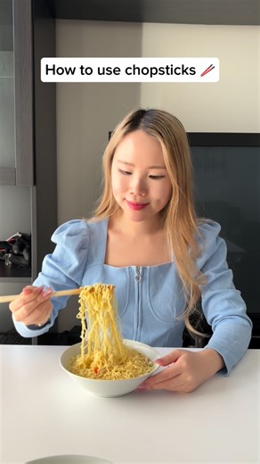 Linda | Your Chinese BFF on Instagram: "The best way to learn how to use chopsticks 🥢 In China we use this tool to help little kids practice using chopsticks and they work well for adults too! #chopsticks #chopstickskills #chineseculture #trendingchina2025"