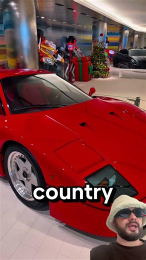 Why all Ferrari are Red? 🏎️