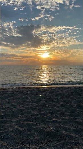🌅 Sunset Watching at Siesta Key — Where Every Evening Feels Like Paradise 🌴✨coastallivingrefined