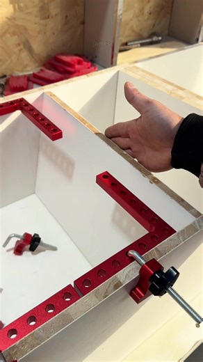 90 Degree Woodworking Angle Gripper for Perfect Installations