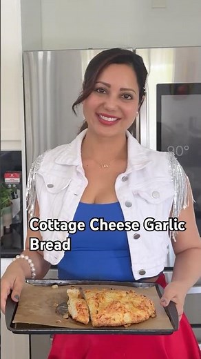 The BEST Garlic Cottage Cheese Bread I’ve Ever Made #cottagecheeserecipe