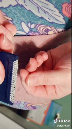 Got fuzz balls? #clothinghacks #DailyVlog #cleaningtok #drycleaninghack #fyp