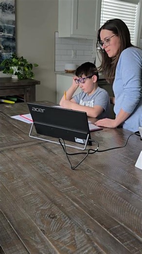 This Portable Monitor Surprised Me 👀 | Acer PM161Q #monitor #PortableSetup #TechShorts #wfhsetup