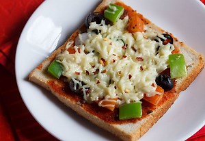 Bread Pizza Recipe
