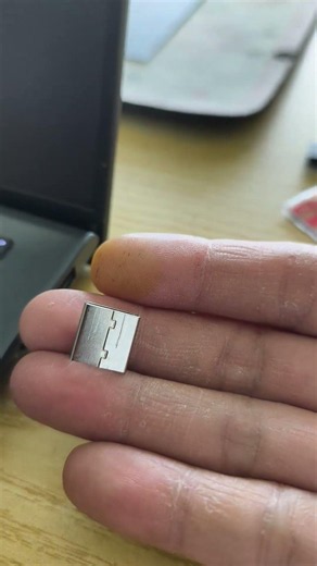 Why can't I plug a USB into my laptop? Check it now! #DIYRepair #Computer