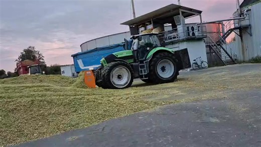 Deutz Fahr Agrotron X 720 Video von Dominik | Landwirtschaft im Kreis Coesfeld