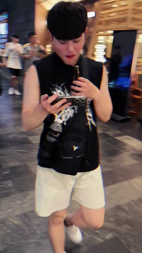 BMG兄弟一起玩乐，分享可爱分手故事