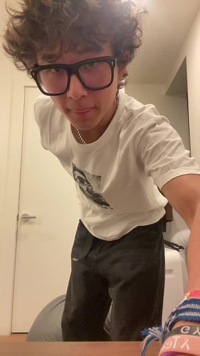 First post a little shy. Visit databass.ai. Its acc sick. Like im not playing. #producertok #producer #databassai #ai #upnext #fyp