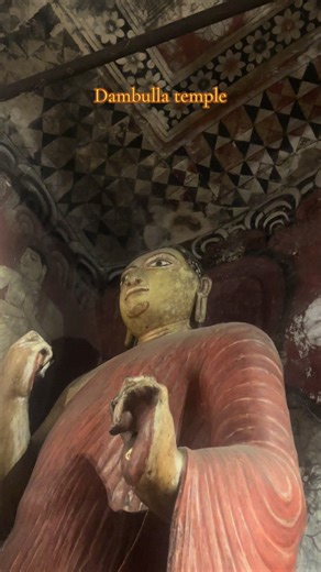 📍 Dambulla Cave Temple (Golden Temple of Dambulla) – Sri Lanka 🇱🇰 A must-visit cultural and spiritual landmark in Sri Lanka! The Dambulla Cave Temple, a UNESCO World Heritage Site, is the largest and best-preserved cave temple complex in the country 🛕✨. 🕰️ History The temple dates back over 2,200 years, to the 1st century BC. It was created by King Valagamba, who took refuge in these caves during his exile. After reclaiming his throne, he transformed the caves into a sacred Buddhist temple.