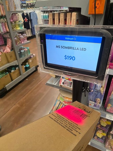 Sombrilla de $1990 a $190 en Walmart #walmart #gerente #liquidacion #ofertas #descuentos #compras | VannePérez