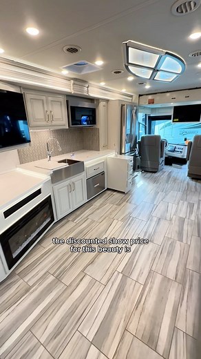 Ultimate motorhome setup for families 🙌 💭 What do you think of this brand new floor plan?! 👇 Follow for more RV yours from the show @fuelyourwander #rvtour #rvlife #rv #rvfamily #motorhome #classa #campinglife #homeiswhereyouparkit #tinyhouse #roadtrip #hersheyrvshow #fuelyourwander | Fuel Your Wander