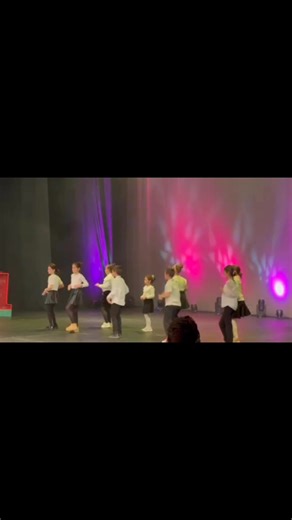 Дана 21.12.2025. године, ученици првог, другог, трећег и четвртог разреда ОШ “Стеван Дукић” са плесном школом “Escape” учествовали су на фестивалу плеса и освојили 1. место у категорији - B Latin performance formation kids. Фестивал плеса одржао се у Спортско- културном центру у Обреновцу где је наступало неколико стотина плесача из Србије. Честитамо децо! Ваша Школа | OŠ "Stevan Dukić"