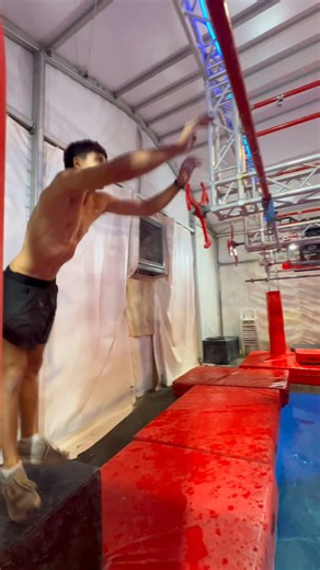 Speed. Power. Splash. This is water-ninja training at its best. Ready to send it? @gal.shafriri.61 | Ninjapool