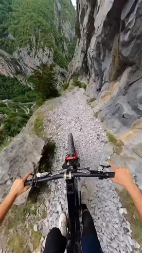 It’s been a big year of mountain biking for the HUNT crew so we’re celebrating the end of 2025 and the beginning of 2026 with up to 30% off selected wheelsets but be quick🙌🙌 #huntmtb #mtb #mountainbike | Hunt Bike Wheels Mountain