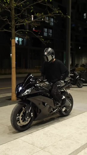 Unboxing and Review: Yamaha R6 RJ15 Helmet AGV Corsa R