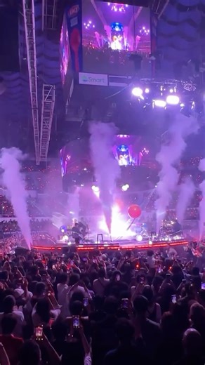 Paolo Valenciano on Instagram: "Sharing our latest opening sequence for cup of Joe: stardust. Concept: from space to Araneta 🚀 Shoutout to direk Nico Faustino , Vince Mariano of Precision and our pilot Laurence Christopher who had to fly through the revolving planets. Stage design by Enzo Pizarro c/o Nikko Metal , stage riggers Visuals by GA Fallarme Lighting by Dom Gallardo c/o PMX Lasers by Alex Veneracion c/o Beatbox Stage FX by sfx and confetti effects Technical direction by Mike Ong Assist