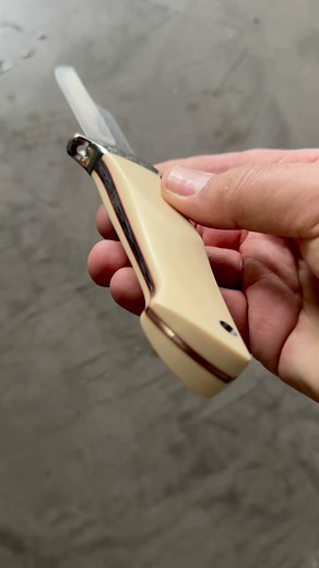 326 reactions · 20 shares | Loveless style Chute knife, damasteel small rose, Westinghouse ivorite micarta with hidden pins, 303 guard, hand engraved with 24ct gold inlays. Custom tooled sheath | Shaun Bruwer | Facebook