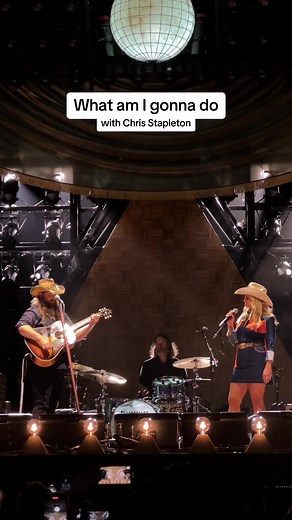 Live from Texas with @Chris Stapleton. #chrisstapleston #mirandalambert #countrymusic #acousticmusic