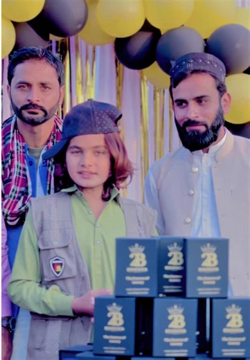 Heartfelt Duets of Love in Sari Song