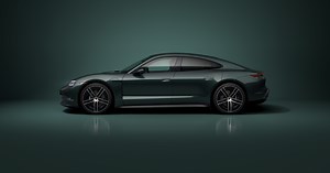 The Porsche Taycan in Forestgreenmetallic | Porsche Paint to Sample