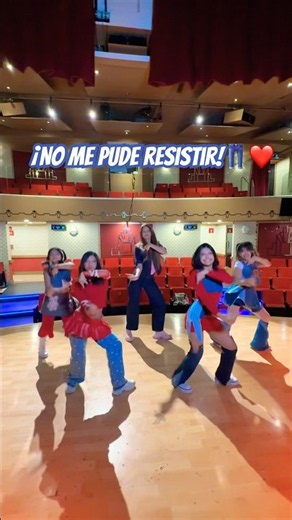 Love Sick 💙 Did you spot the difference in the choreography? 🤭✨ @JeansOficial and Patylu💗 #shorts