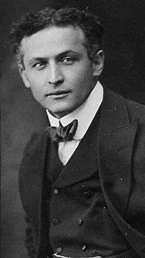The Mysterious Halloween Death of Harry Houdini 🎩✨ | Today in History