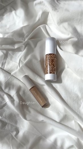 Two generations of beauty, one timeless brand. For over 30 years, Jane Iredale has been creating clean, skin-loving makeup that works for every age. 📷 @dammos.by.mazena | jane iredale