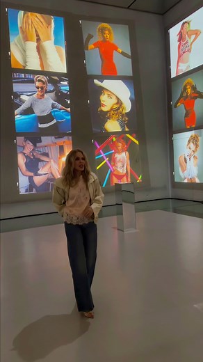 Soooo, a month ago today, K Y L I E dropped on Netflix ❤️ Seeing it pop up on my TV is still totally surreal. Thank you for all your messages. 🥹😊🥹 (I. Can’t. Even.) 💘 Here’s some from the family camera roll (Looking at you @Dannii Minogue 😝) so you can see some of the amazing projections. Awwww, what a time. 🥹🥰😘