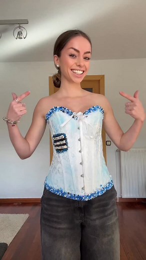 406K views · 5.8K reactions | Qué más me hago?沈 #halloween #disfraz #novia #cadaver #humor #chicas #ideas #diy #facil #barato #costume #corpsebride #cosplay | Siiara Siara | Facebook