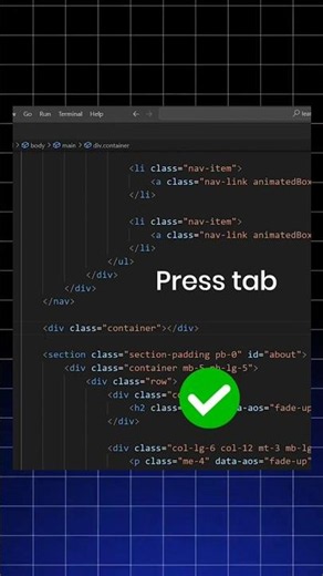VS Code Tips & Tricks: Write classes and IDs in seconds! ⚡️👩‍💻 #code #frontend #developer#tech